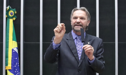 A proposta do PT para acabar com os supersalários: respeito à Constituição