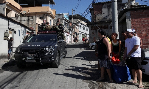 Jato usado por Flávio Bolsonaro em fuga tem elos com escândalo de corrupção e narcotráfico