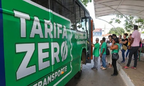 Lula avança com tarifa zero no transporte e sanciona perdão de dívidas para MEIs