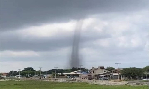 Tempestade severa atinge o Rio Grande do Sul, tornado causa estragos materiais e deixa feridos