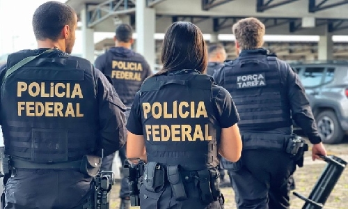 PF descobre que rede ligada ao PCC lavava dinheiro nos EUA usando o Zelle , recomendado por Eduado Bolsonaro