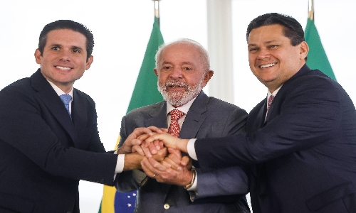 Articulação direta com Motta e Alcolumbre em torno de pautas populares confirma que Lula é o Pelé da política