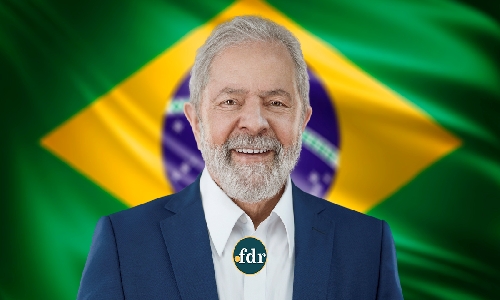 Lula critica Flávio Bolsonaro e diz que senador “não tem nada a oferecer ao país