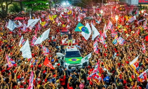 Lula diz que Flávio Bolsonaro ‘trucou’ sobre sigilos: ‘As cartas dele são todas falsas. Só tem mentira’