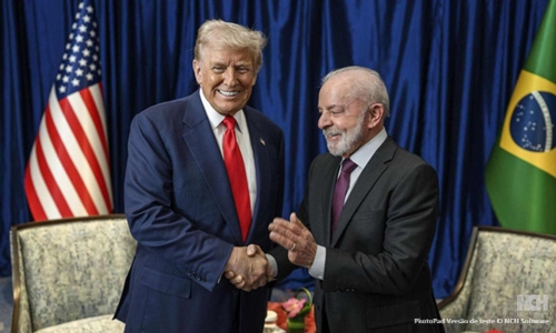 Lula mandou comitiva falar apenas português durante reunião com Trump, dizem interlocutores
