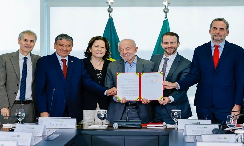 Para cuidar de quem mais precisa, Lula anuncia reajuste de 15% no Bolsa Família