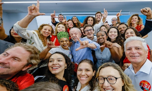 ‘Para o trabalhador, a proteção; para o bandido, a prisão’, diz Lula