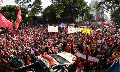 ATENÇÃO!! Lula realizou uma das maiores manifestações DA HISTÓRIA em São Paulo!! Isso não vai ao ar na Globo!!