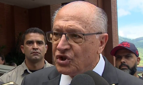 Alckmin vai a Aparecida em meio a ataques da extrema direita a símbolos religiosos
