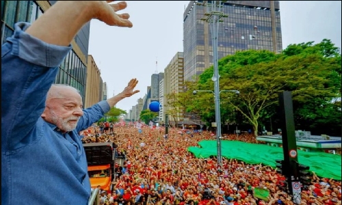 Líderes globais celebram reeleição de Lula e reforçam parceria com o Brasil