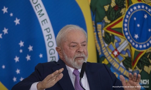 Lula anuncia novo Desenrola para quem ganha até R$ 8,1 mil.