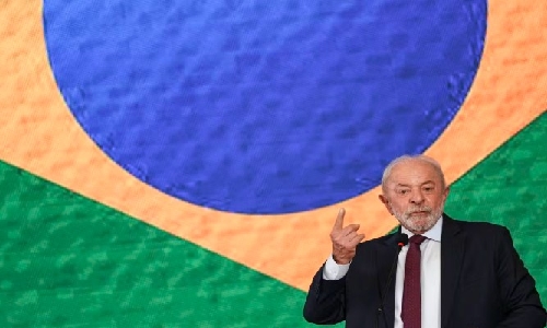 Lula defende fortalecimento da defesa nacional e aponta criação de fábrica brasileira de drones