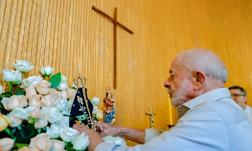 ‘Precisamos respeitar a fé e a espiritualidade das pessoas’, diz Lula