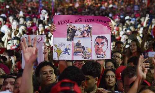 Brasileiros decidem domingo entre o avanço com Lula ou a entrega do país aos EUA