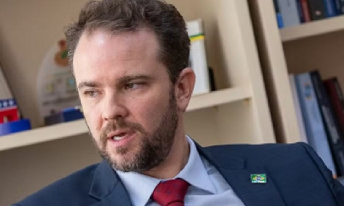 Dario Durigan rebate Banco Central e prova que inflação é culpa de crise internacional e não do governo
