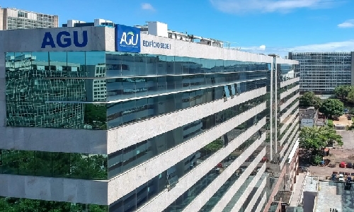 Governo Lula enquadra Google e exige remoção de sites que criam nudes falsos com IA