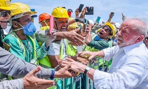 O BRASIL VOLTOU A TRABALHAR! Desemprego despenca para 5,4% e confirma sucesso da política econômica de Lula