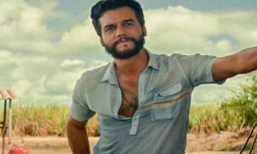 PÁTRIA SUBMISSA: Wagner Moura revela como a família Bolsonaro atua para entregar os recursos do Brasil aos EUA
