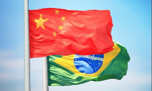 Pesquisa aponta que 52% dos brasileiros preferem ampliar comércio com a China em vez dos Estados Unidos