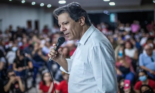 Haddad toma as ruas de São Paulo em defesa das mulheres, da saúde e do ensino público de qualidade