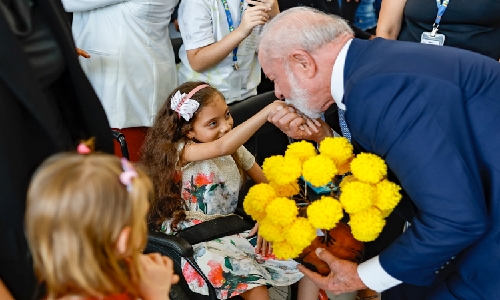 Lula faz dever de casa e reduz jornada de terceirizados: ‘Vocês não são invisíveis’