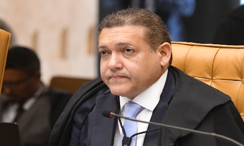 Hipocrisia! Nikolas ataca Moraes mas teve voos bancados por Vorcaro e chamava banqueiro de 