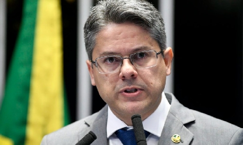 Relatório de CPI poupa milicianos e pede indiciamento de ministros do STF em manobra política